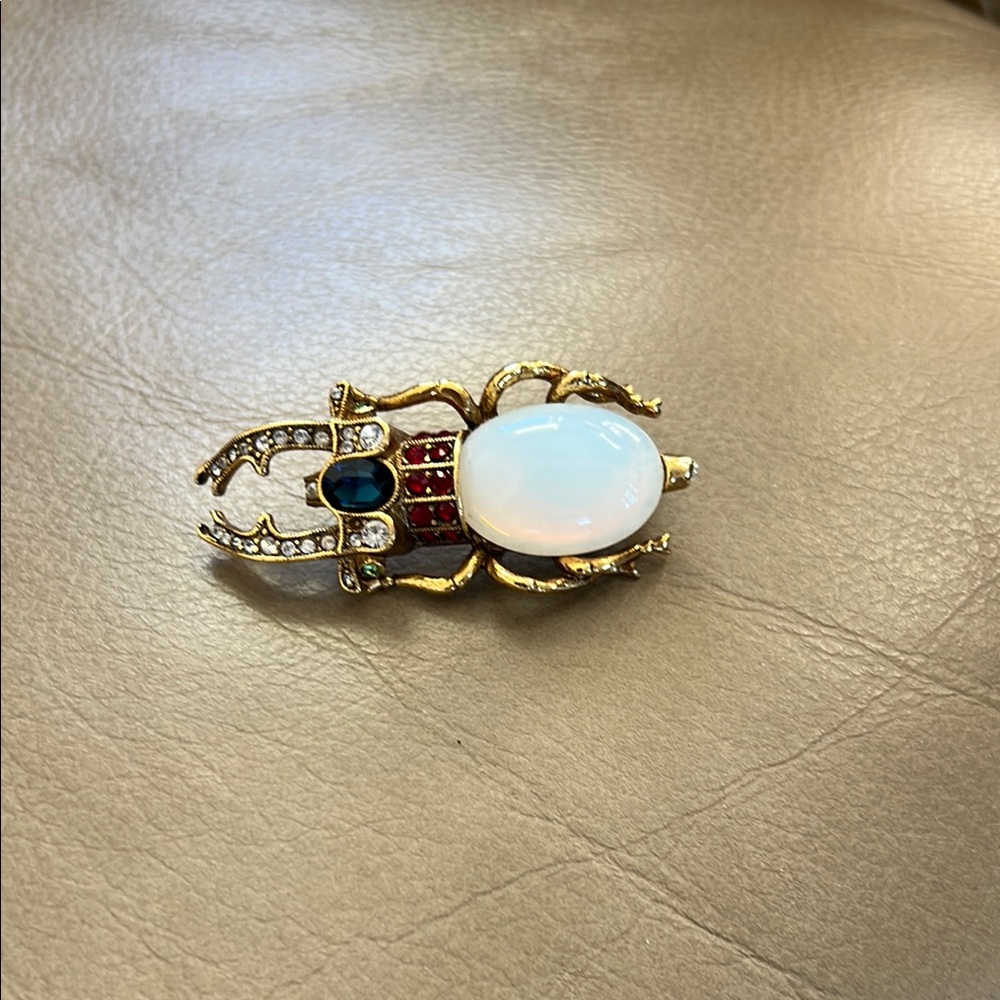 Joan Rivers Gold and White Insect Brooch with Opalescent Body - Picture 3 of 12